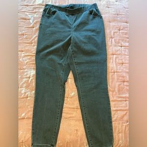 Universal Standard Comfort Denim Don’t be call me jegging jeans.